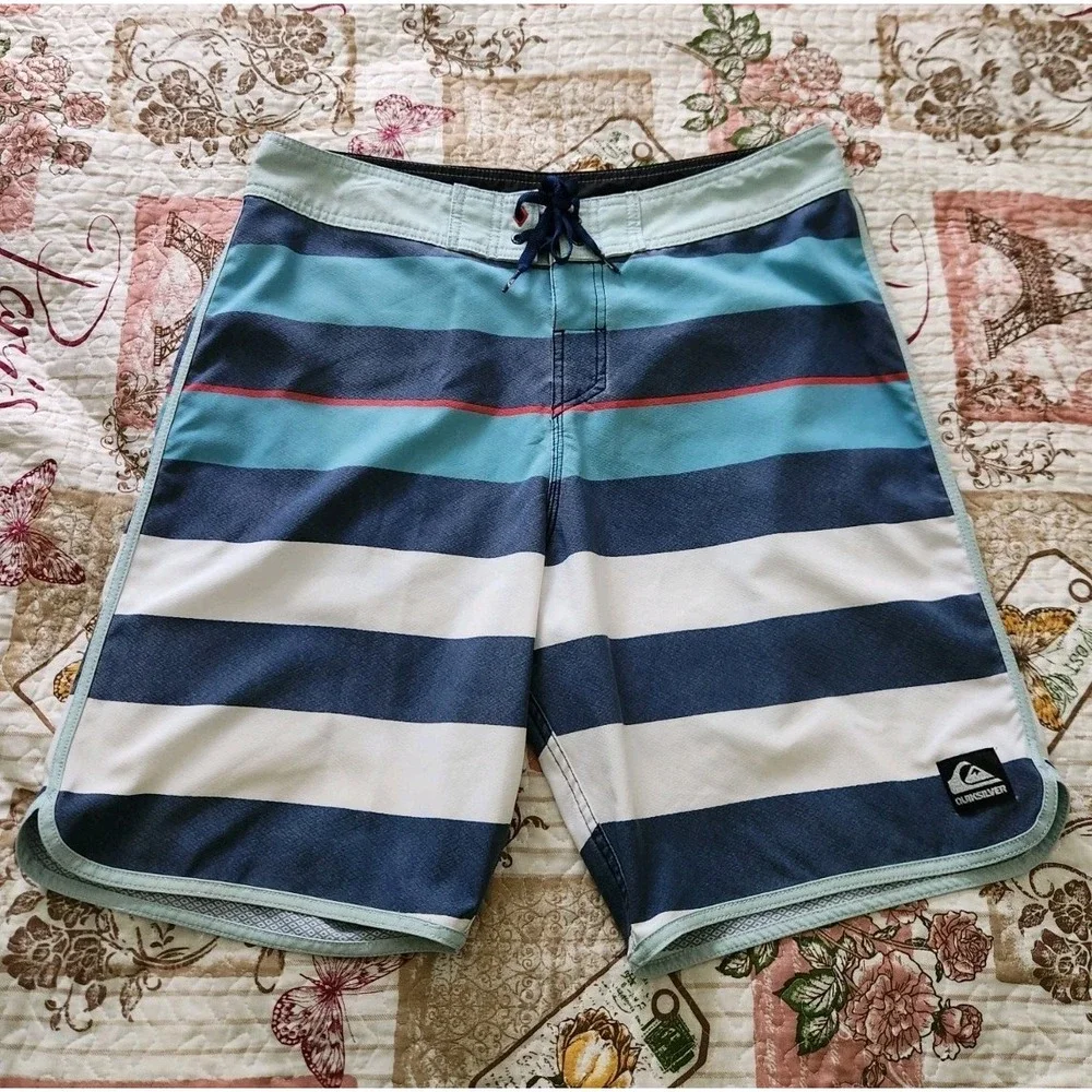 Quiksilver Men's Board Shorts Blue White‎ Striped Surfing Beach Size 34